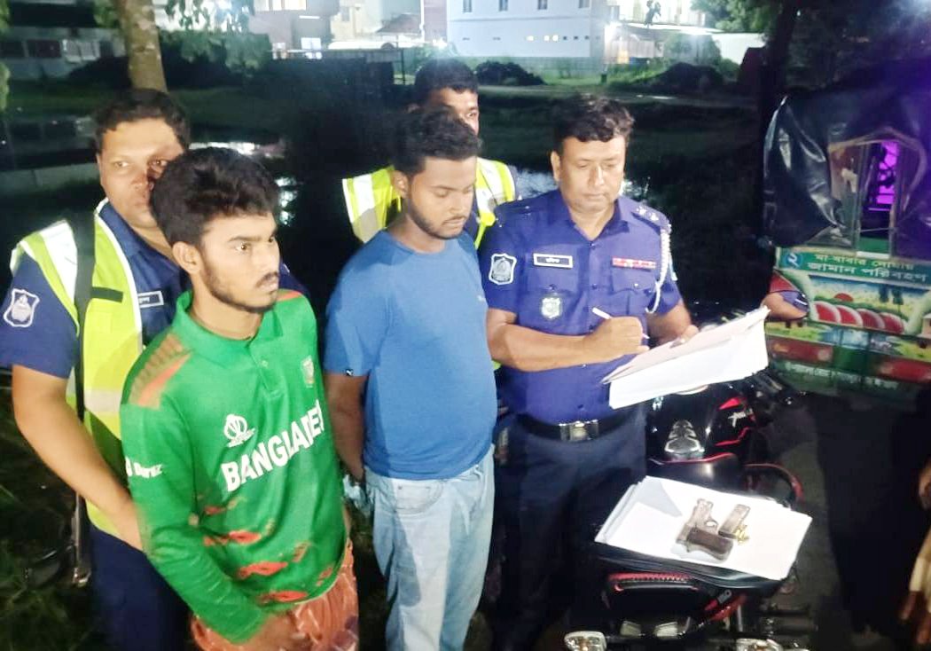 Two banned BCL activists arrested with foreign pistol in Ishwardi