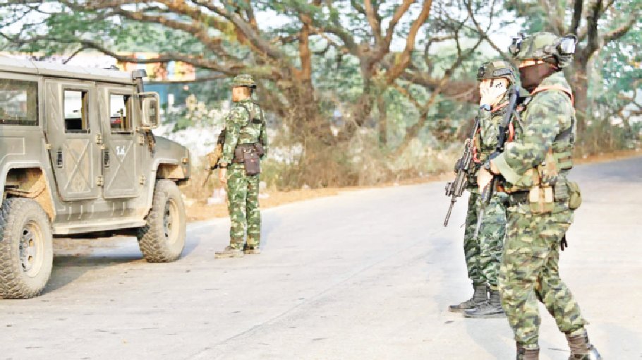 Thai-Myanmar crossing shut as junta clamps down on trade