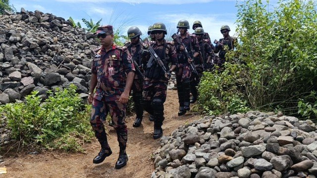 BGB seizes 2 lakh cft of illegally stockpiled stones in Sylhet
