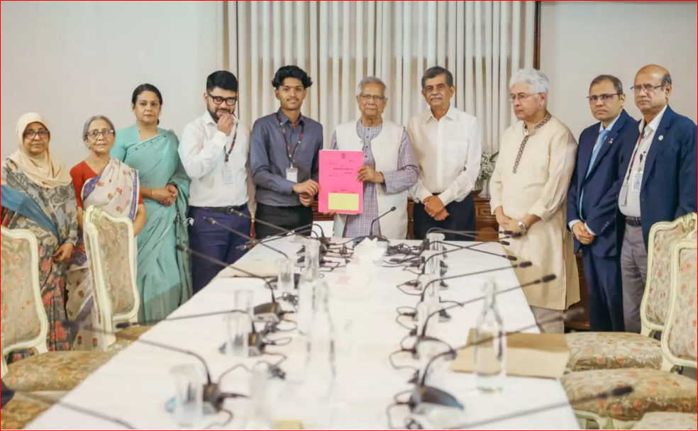 CA hands over Purbachal-plot deed to Sagar-Runi’s son