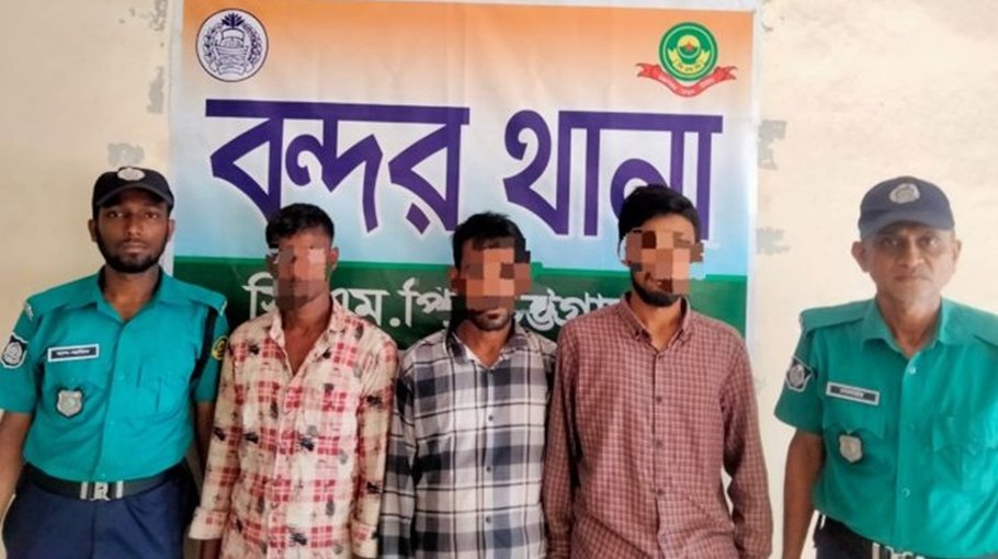 3 held with locally-made weapons in Ctg