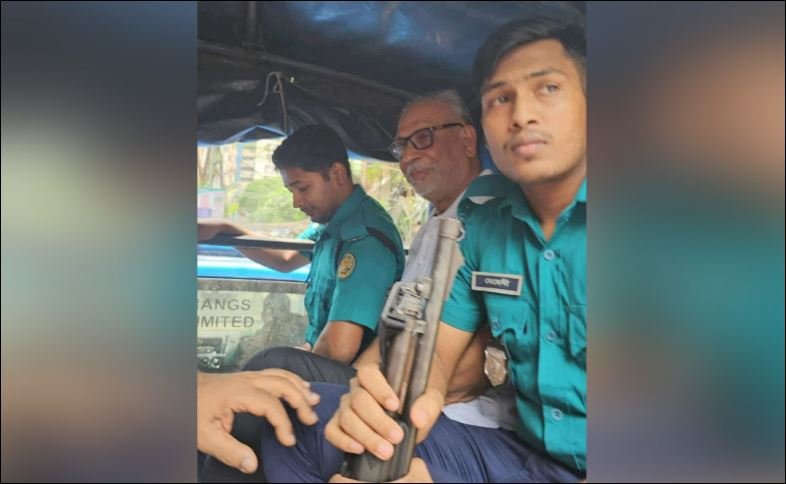 Protesters disrupt ‘Mancha 71’ meeting; ex-minister Latif Siddique, others handed over to police