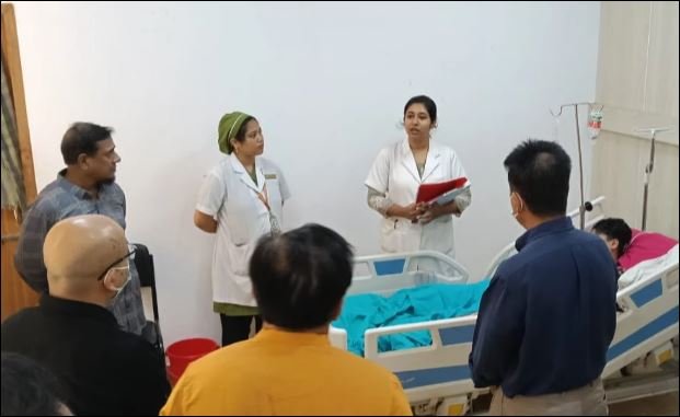 CA's special assistants visit injured BUET student