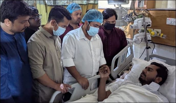 Nahid, Sarjis visit Nur  at DMCH after returning from China