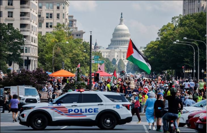 Washington, DC, residents protest against Trump's troop deployment to the city