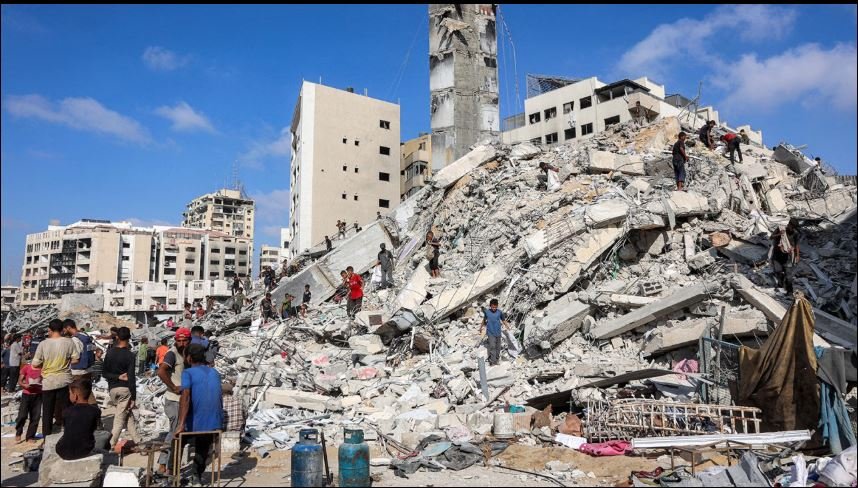 Israel flattens high-rise, asks Gaza City residents to flee