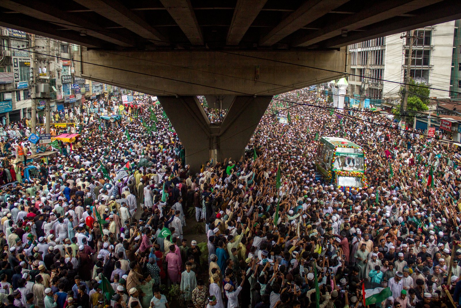 Jashn-e-Julus marks in Ctg with millions in attendance
