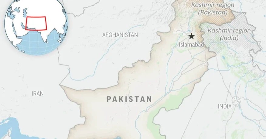 12 soldiers, 35 militants killed in Pakistani Taliban raids near Afghan border