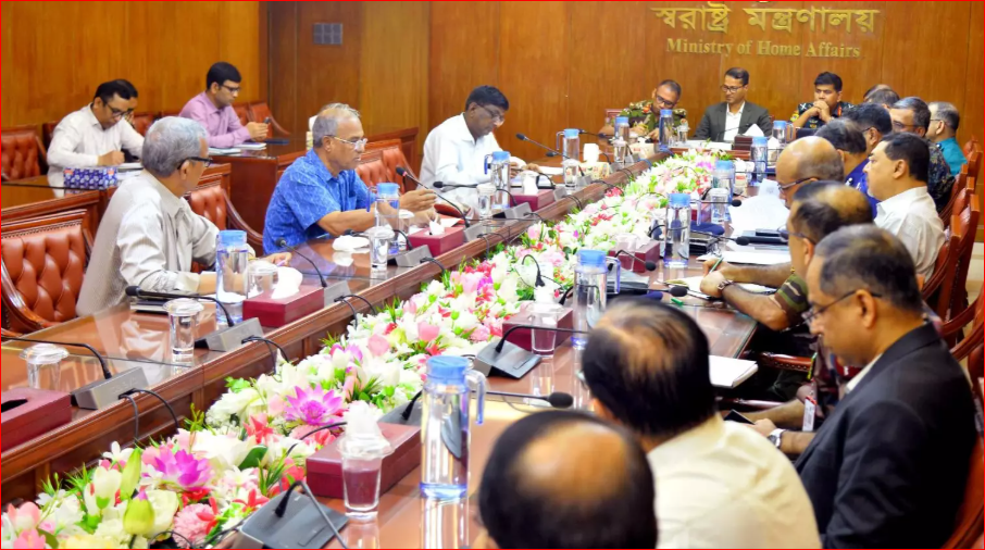 Govt to enforce law to clear blocked roads, railways  in Faridpur: Home Adviser