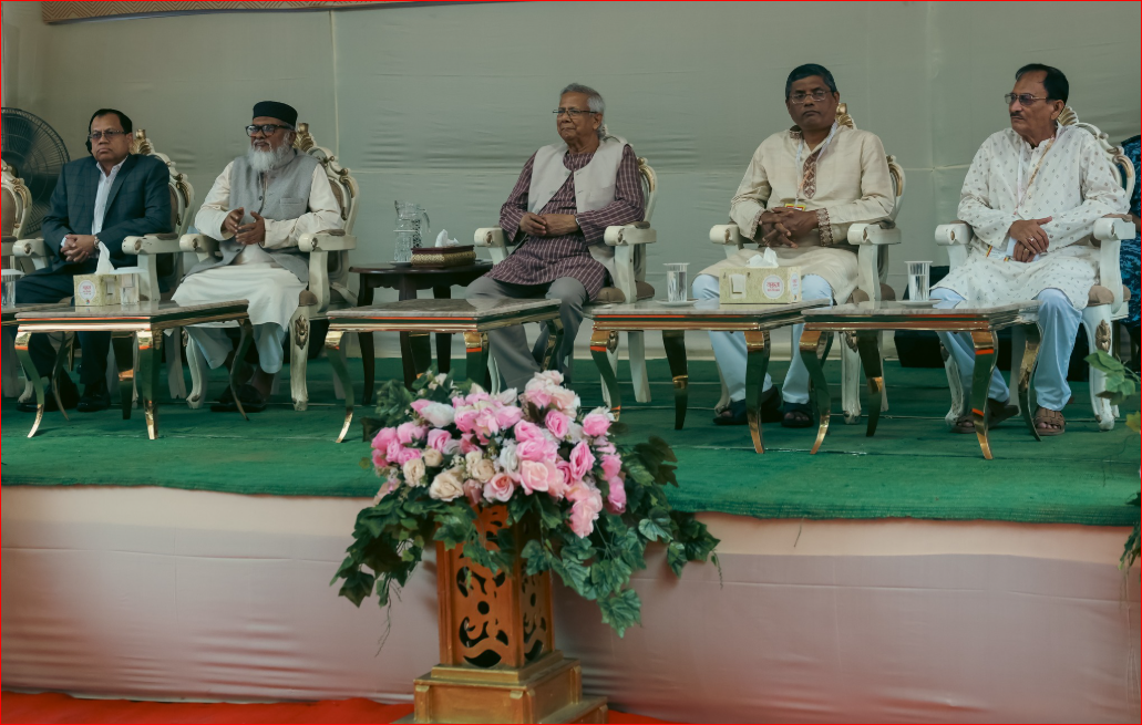 We are all members of one family, says Dr Yunus at Dhakeshwari Temple