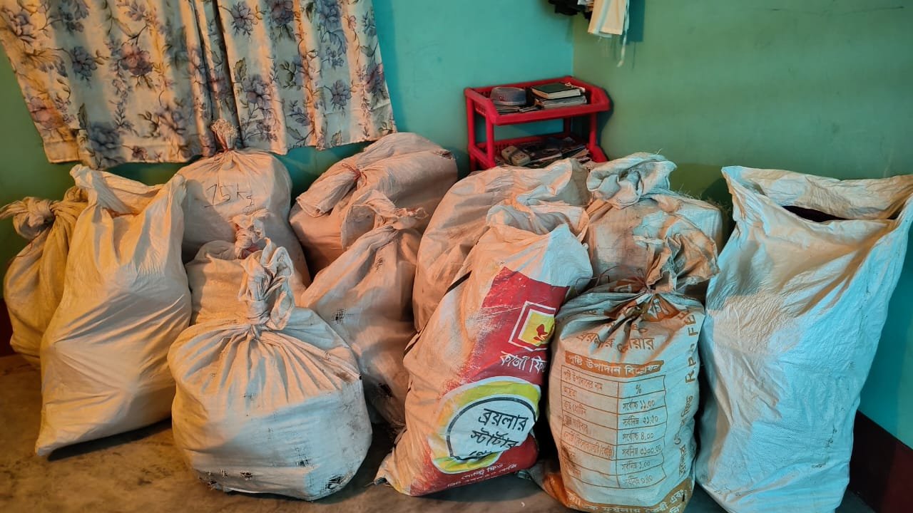 23 bags of evidence recovered in ACC probe into ex- land minister’s illegal wealth