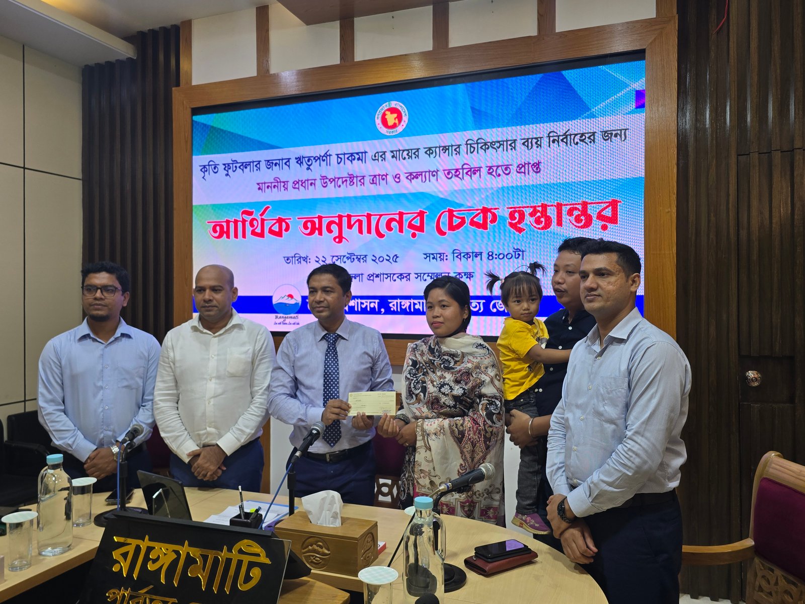 Govt provides Tk 3 lakh for treatment of footballer Ritu Porna's mother