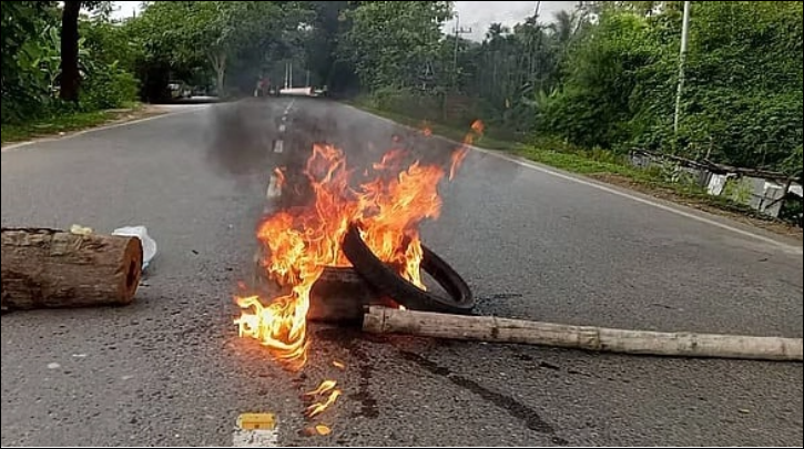 Rape Protests: Indefinite road blockade halts traffic in Khagrachhari