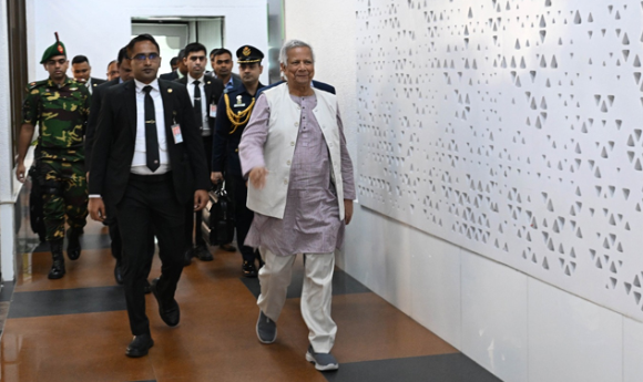CA returns home after 9-day visit to New York