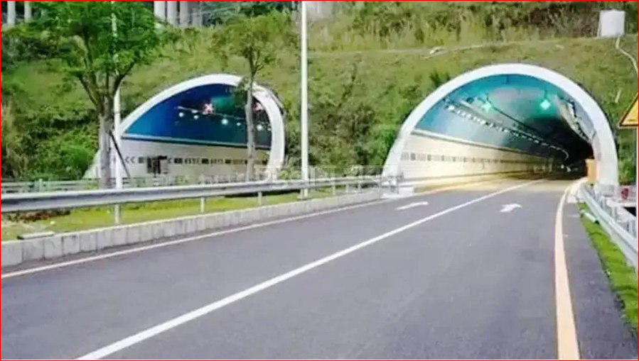 15 injured as bus overturns inside Karnaphuli Tunnel