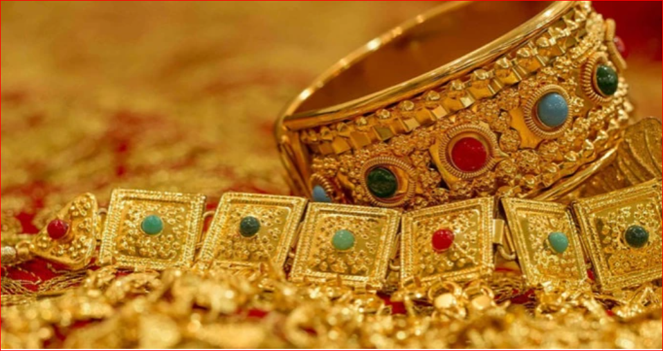 Gold looted from Manikganj shop, owner assaulted