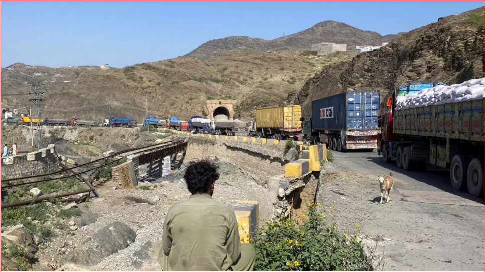 Pakistani forces kill 200 Talibans after Afghan forces kill 23 Pakistani troops in border skirmishes