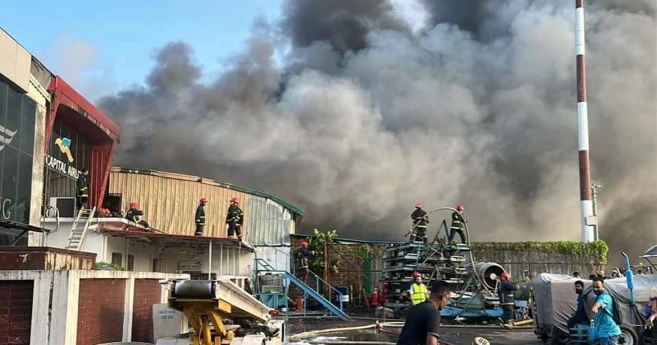 Fire breaks out at Dhaka airport’s cargo section; 20 units battling to douse flames