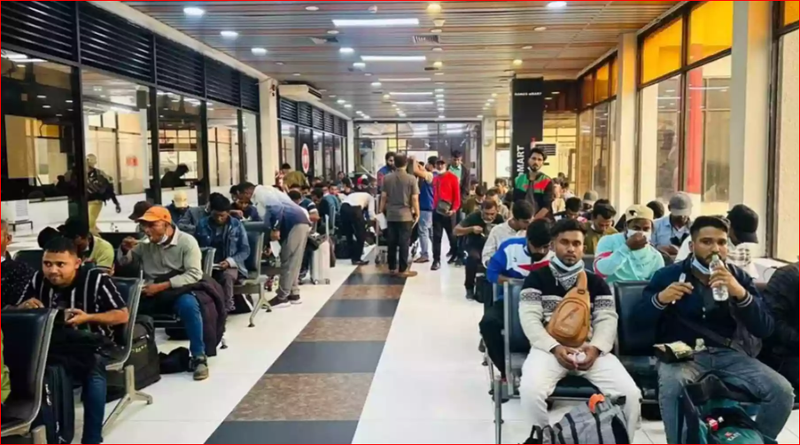 174 more Bangladeshis return home from Libya