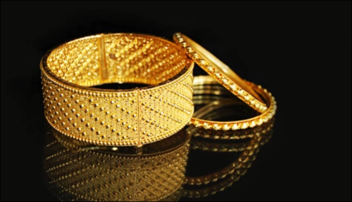 Gold price cut by Tk 2,613 per bhori after recent hike