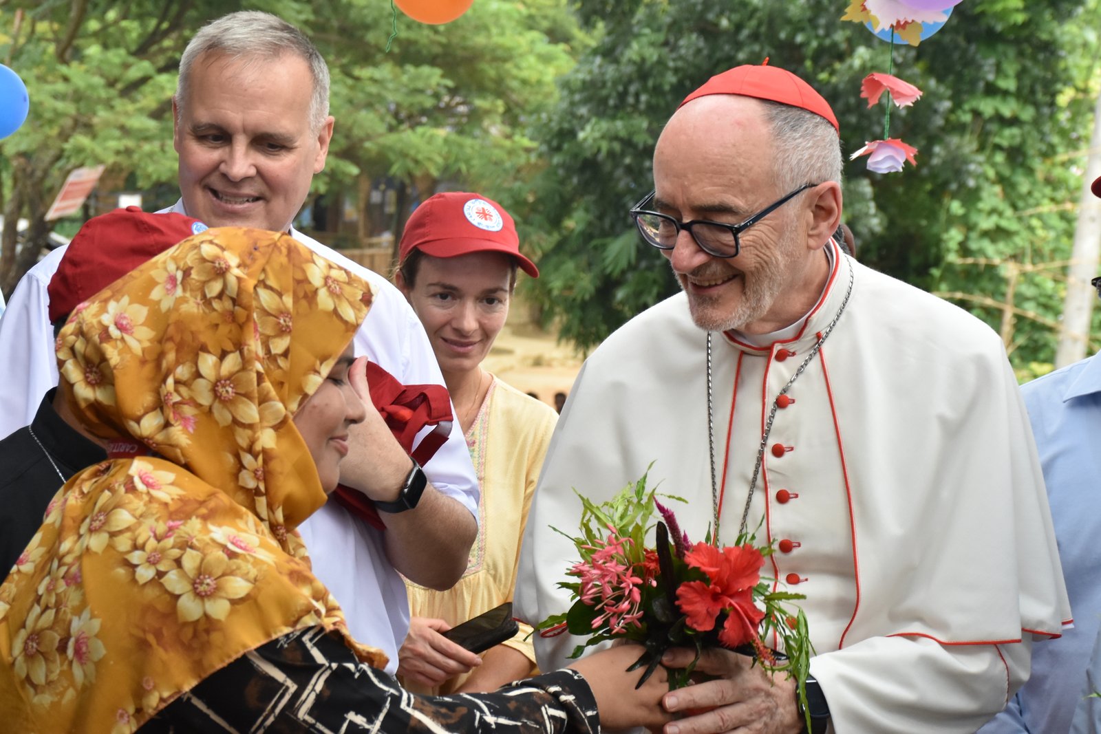 Vatican Minister Cardinal Czerny visits Rohingya camps in Cox’s Bazar