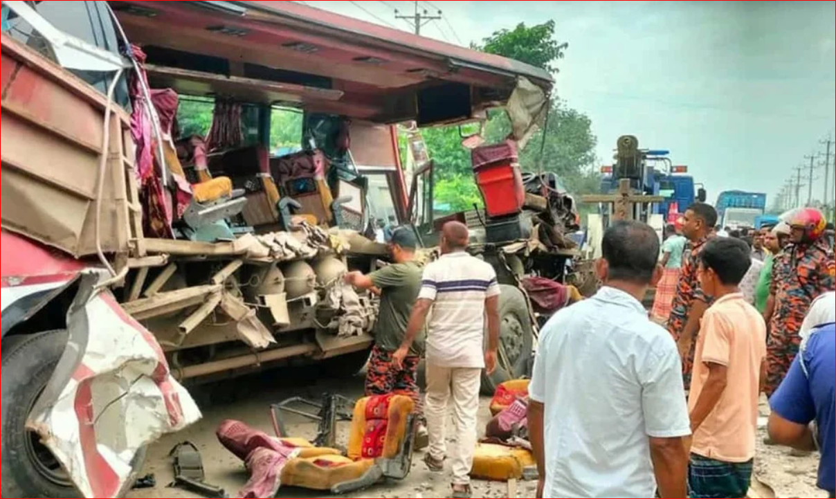 3 killed, 32 injured as two buses colide on Dhaka–Sylhet Highway