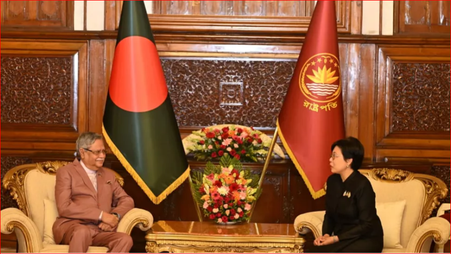 President receives credentials of Thai Ambassador