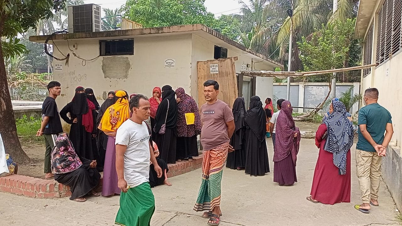 Two killed, 20 injured in clash between Two Groups in Munshiganj