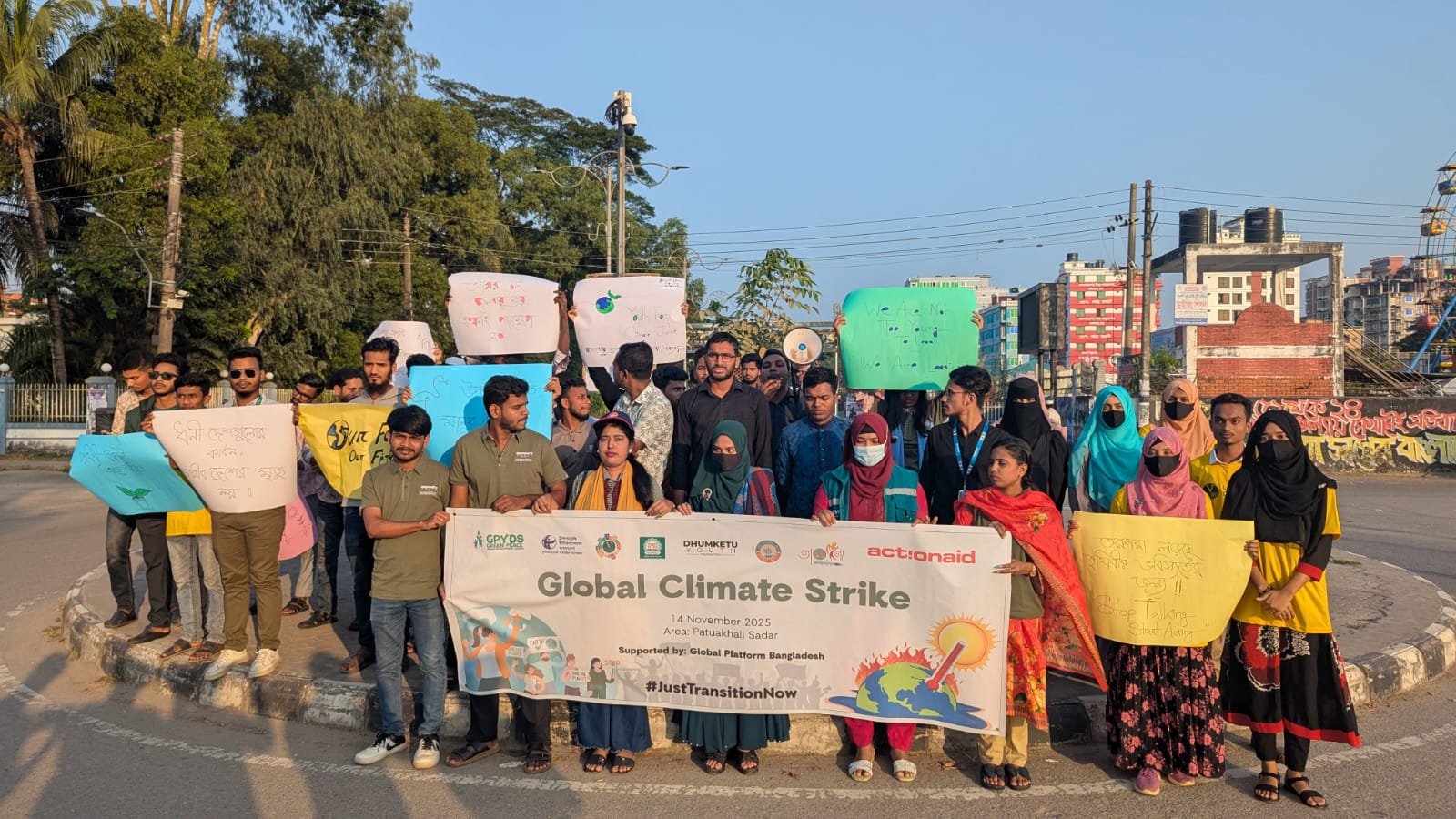 Patuakhali youths demand proper, sustainable cimate transformation