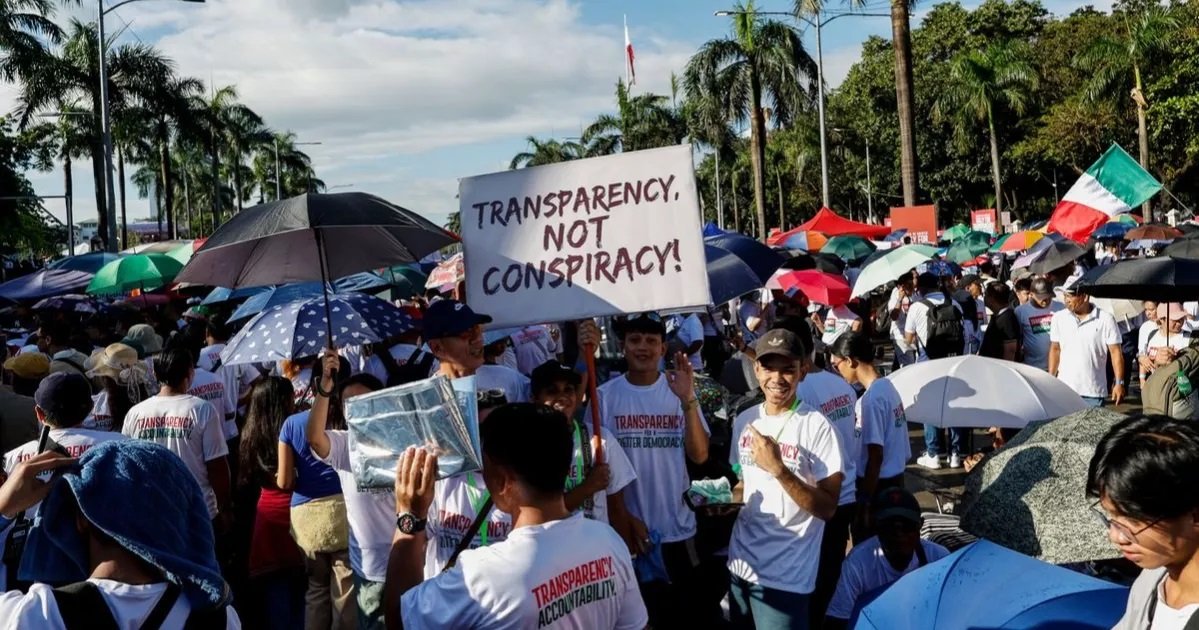 Hundreds of thousands rally in Manila over flood-control graft scanda