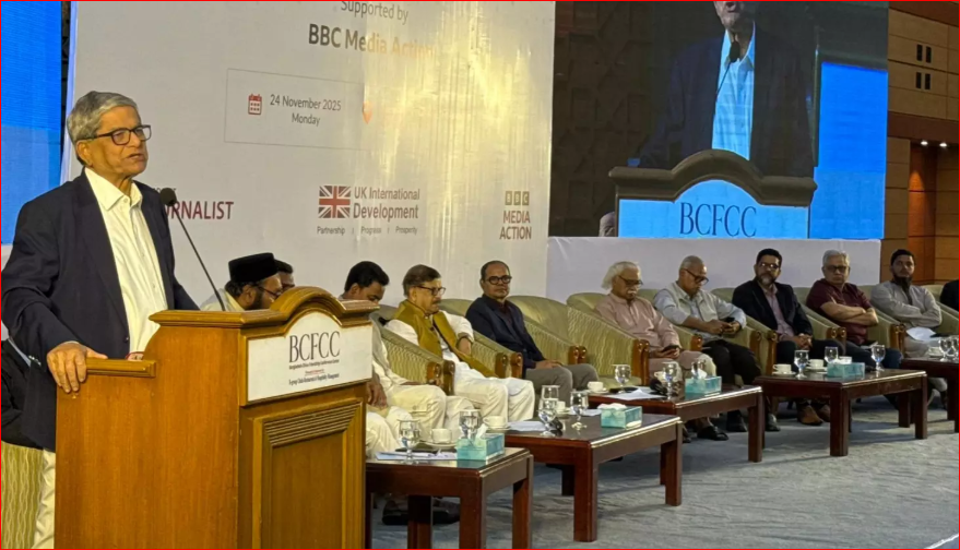 Divided journalists end up serving politicians, says Fakhrul promising free press