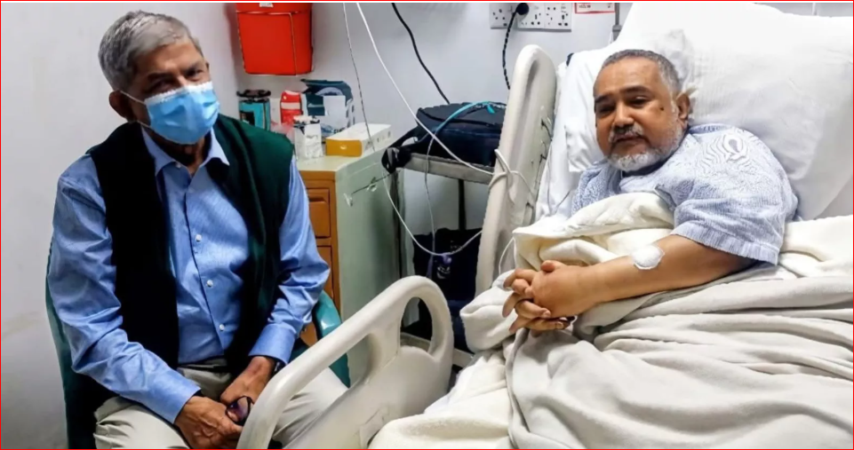 Fakhrul visits ailing Jamaat leader Dr Taher in hospital
