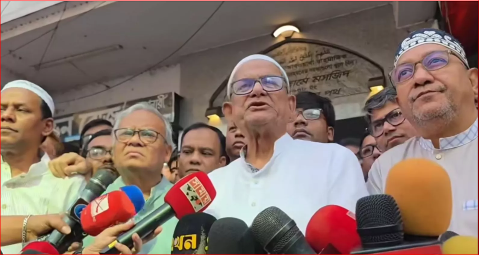 Khaleda’s health ‘very critical’, says Fakhrul, urges all to pray for her