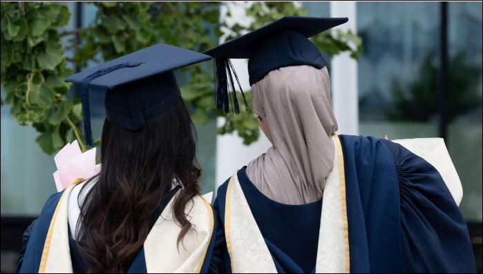 UK universities restrict recruitment of Bangladeshi and Pakistani students