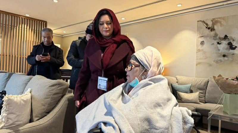 Zubaida reaches Dhaka, rushes to Evercare to see Khaleda