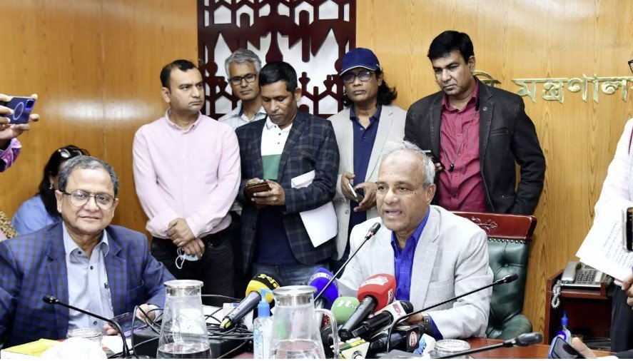 Govt plans subsidies for potato farmers: Adviser Jahangir Alam