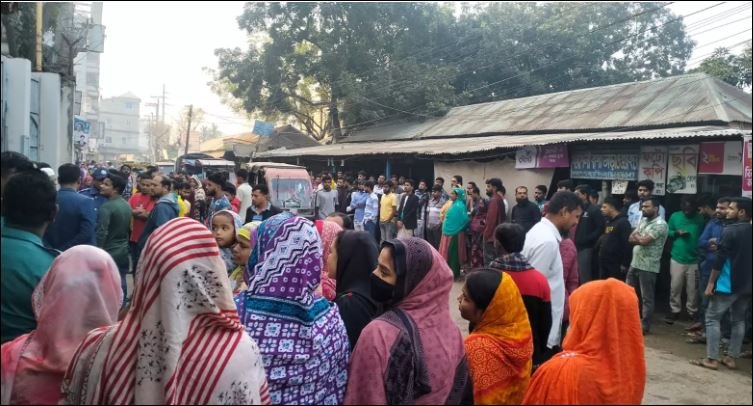 Garment factory closure sparks protests in Gazipur