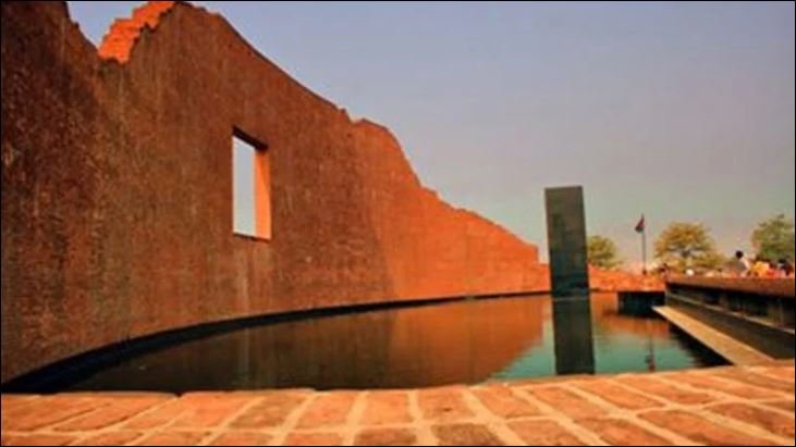 Martyred Intellectuals Day on Sunday