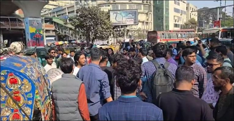 NCP student wing demands arrest of Hadi attackers; Shahbagh blocked