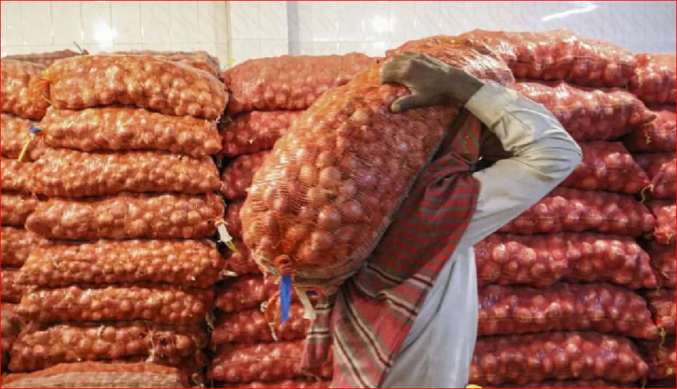 Onion import resumes through Benapole port after three months