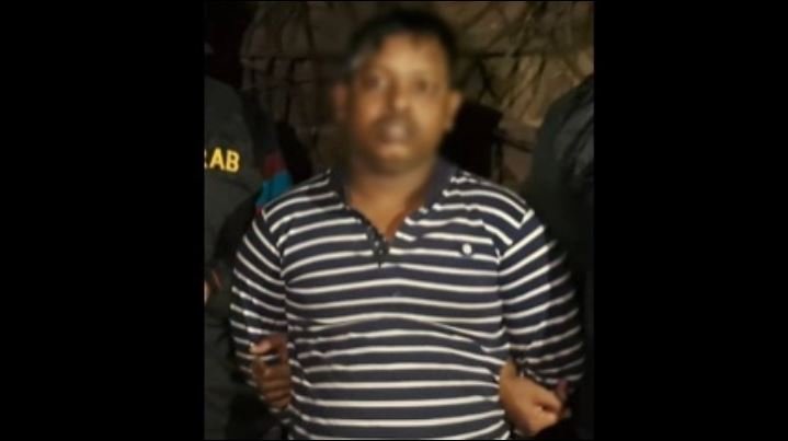 RAB arrests close aide of main accused in attempted assassination of Osman Hadi