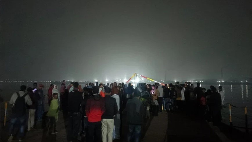 Three dead, 1 missing as 5 vehicles plunge into Dhaleshwari River from ferry