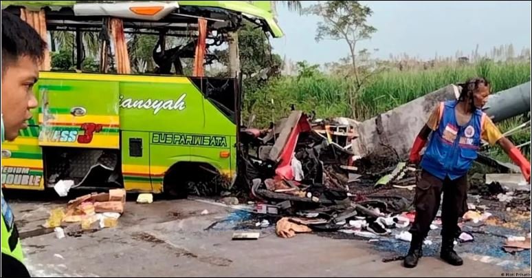 At least 15 killed in passenger bus crash on Indonesia’s Java island