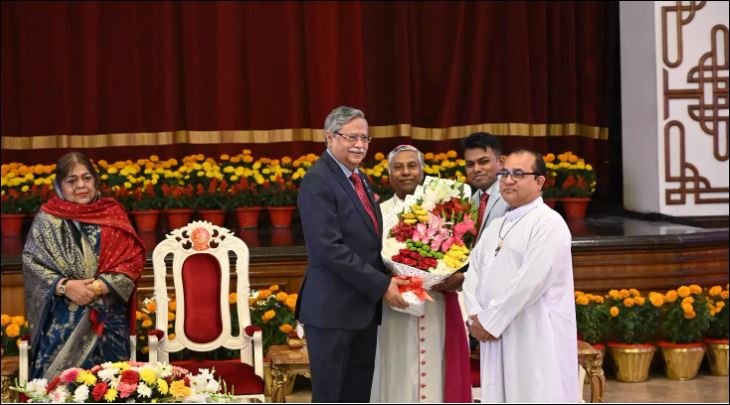 President exchanges greetings with Christian community leaders   