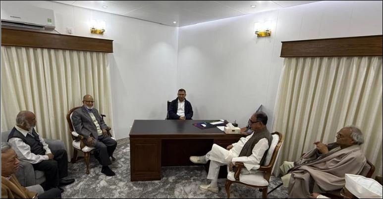 Tarique attends BNP chairperson’s office after years away