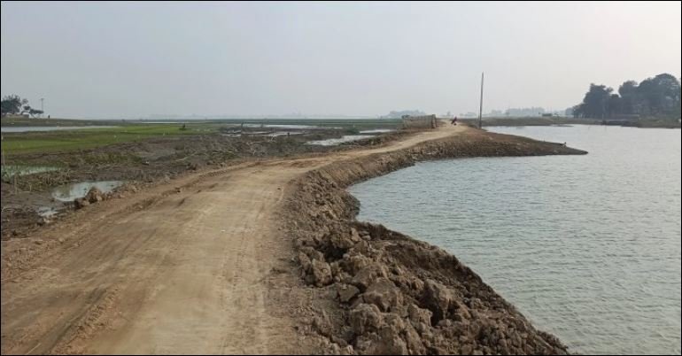 Slow dam construction leaves Sunamganj’s Haor farmers on edge