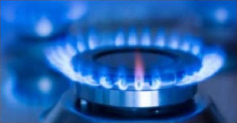 Titas low pressure chokes gas supply across Dhaka; residents struggle