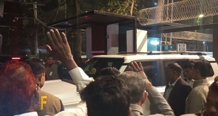 Tarique Rahman at Jamuna with family to meet Prof Yunus