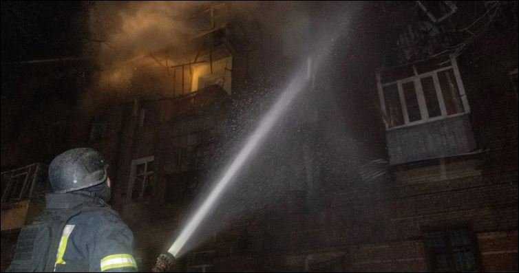 Russian attacks kill 1, injure 23 in Ukraine amid peace talks