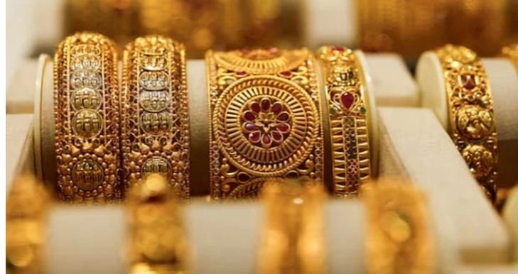 Gold sees sharpest one-day fall, down Tk15,746 per bhori